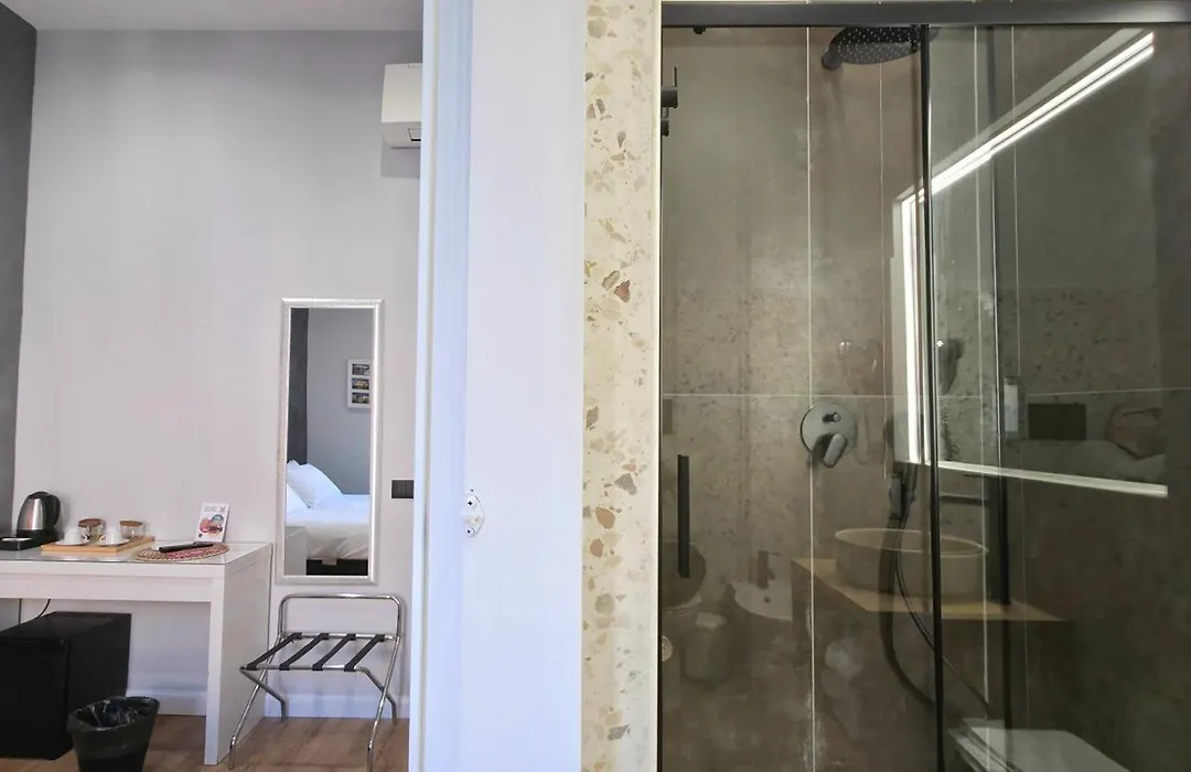 Amoroma Suite-1